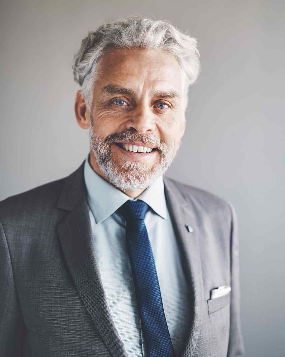 https://audosta.co.uk/wp-content/uploads/2021/06/img-team-01.jpg